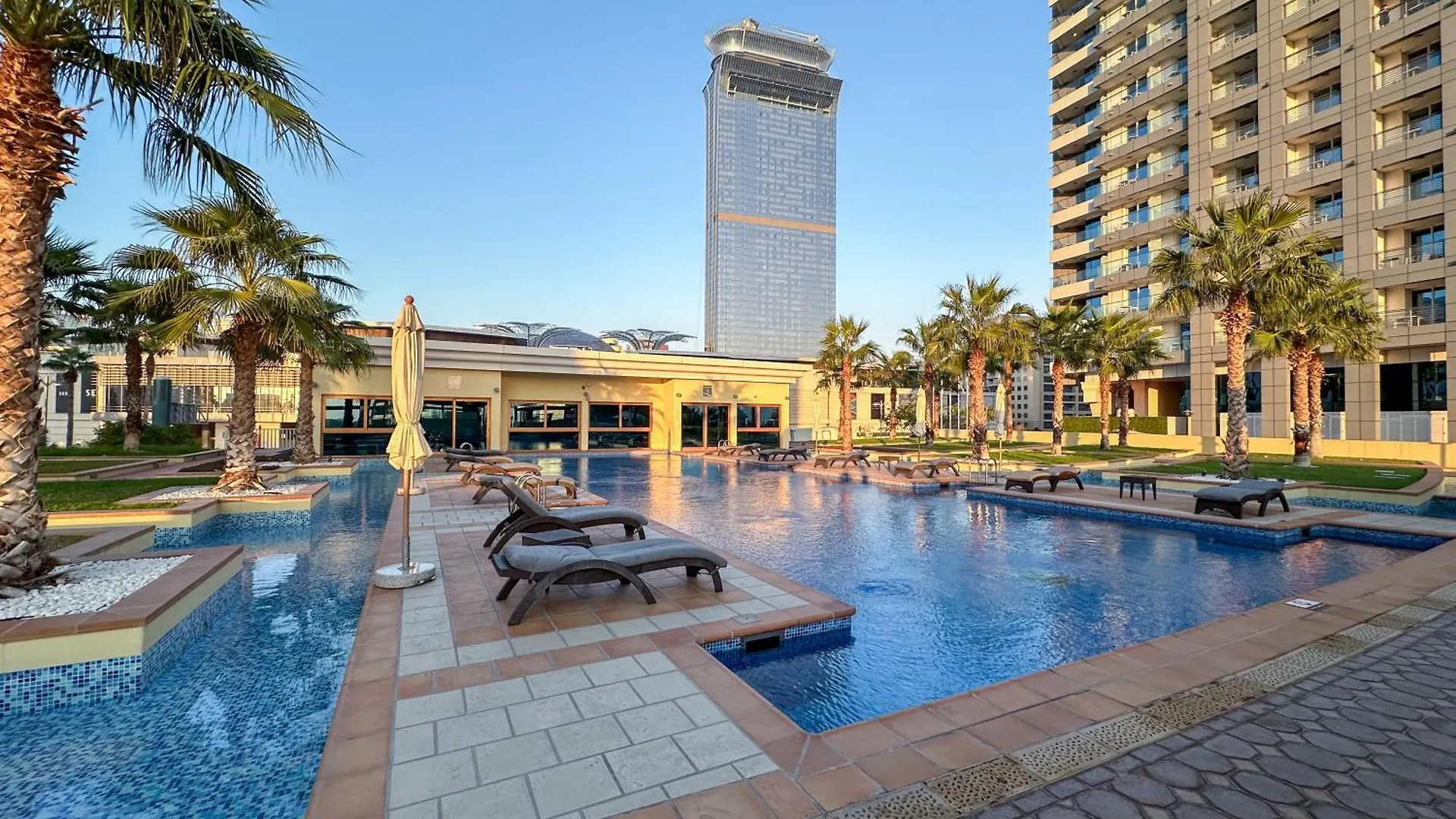 Apartment 2Br With Maids Room In Palm Near Nakheel Mall With Sea Views Dubai